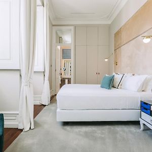 Deluxe Suite City View